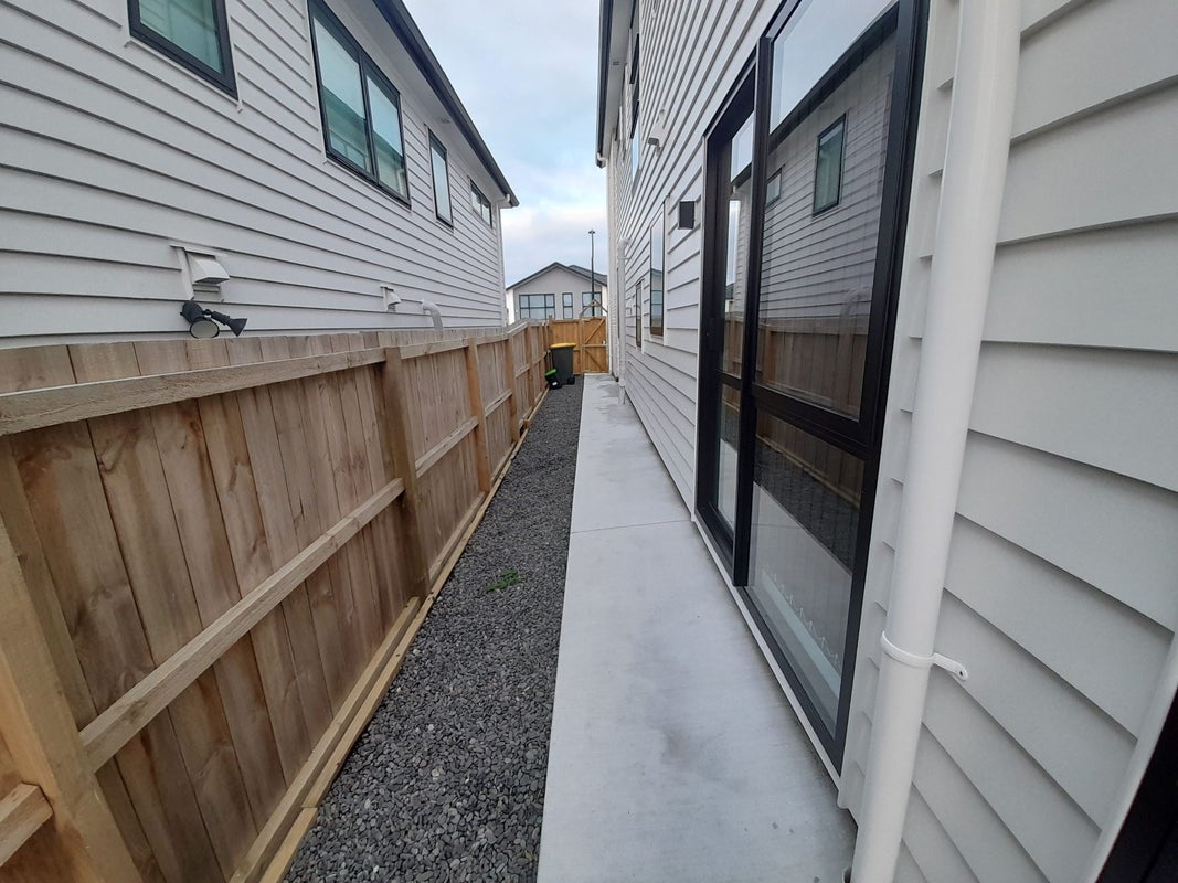 41 Koromeke Street, Flat Bush, Auckland - Carousel 17