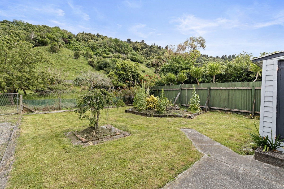 21 Broadway, Mangaweka - Carousel 2