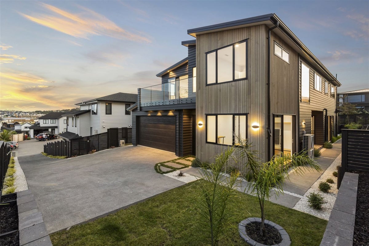 3 Fender Place, Long Bay, Auckland - Carousel 2
