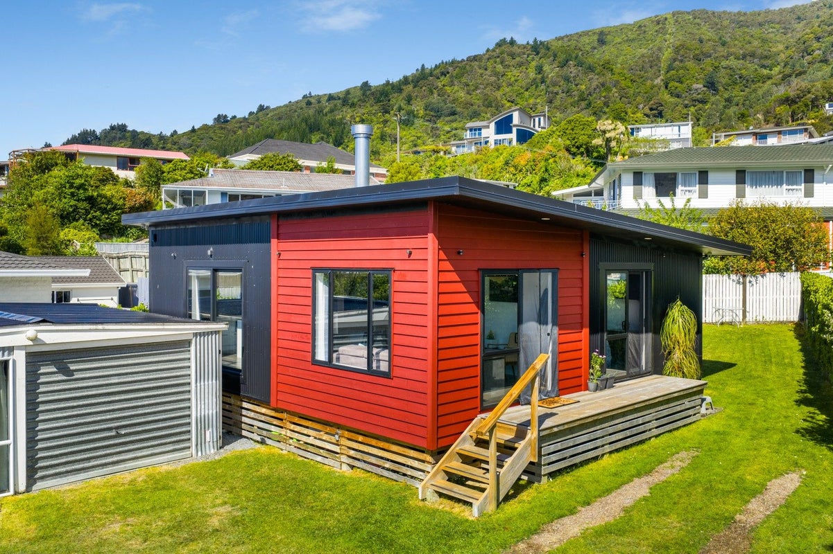 4A Seaview Crescent, Picton, Picton - Carousel 2