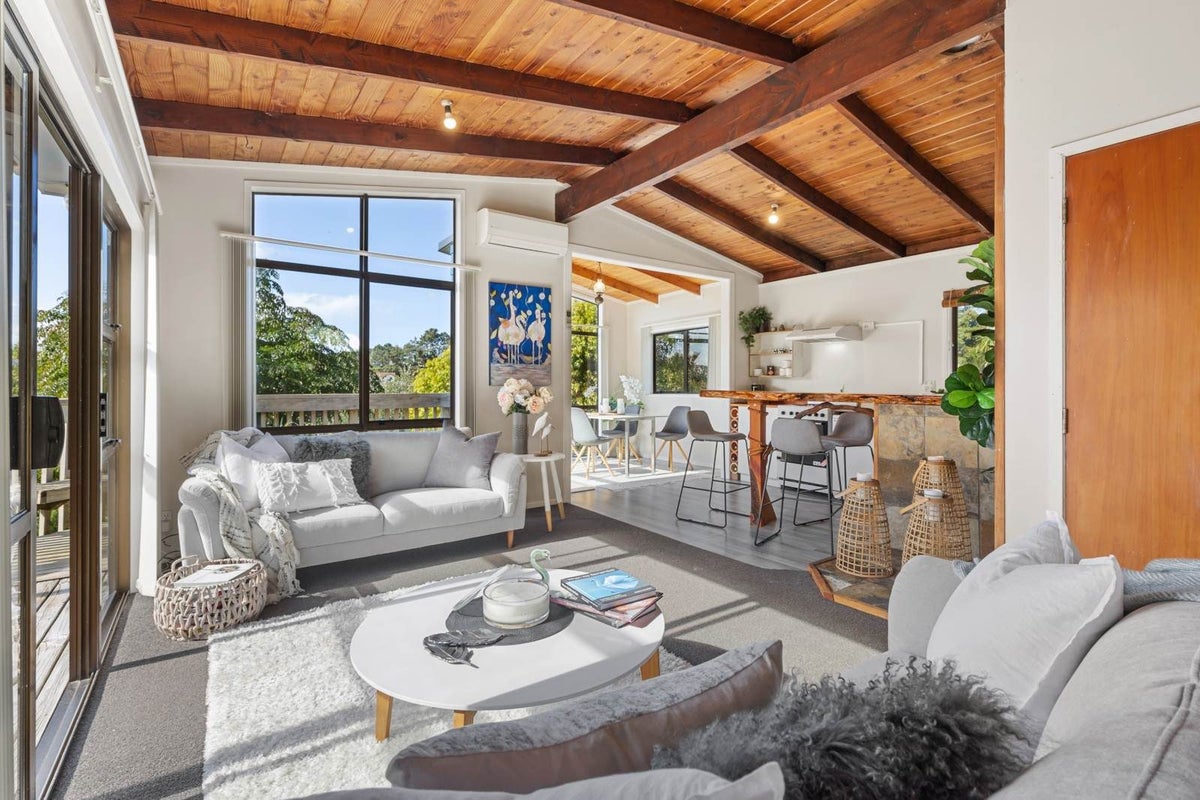 12 Win Grove, Hatfields Beach, Rodney, Auckland - Carousel 1