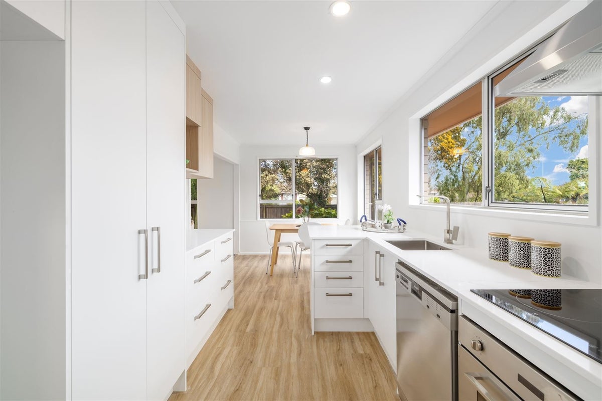 36 De Havilland Street, Hornby, Christchurch - Carousel 2