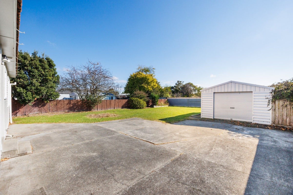 657 Featherston Street, Roslyn, Palmerston North - Carousel 17