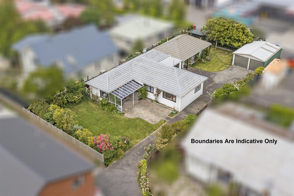 16 Bradshaw Terrace, Riccarton, Christchurch - Carousel 1