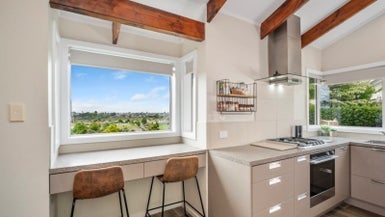 8 Cynthia Place, Bellevue, Tauranga - Carousel 1