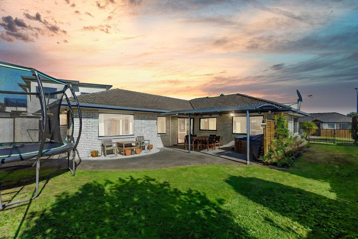 39 Donnington Place, Bethlehem, Tauranga - Carousel 1