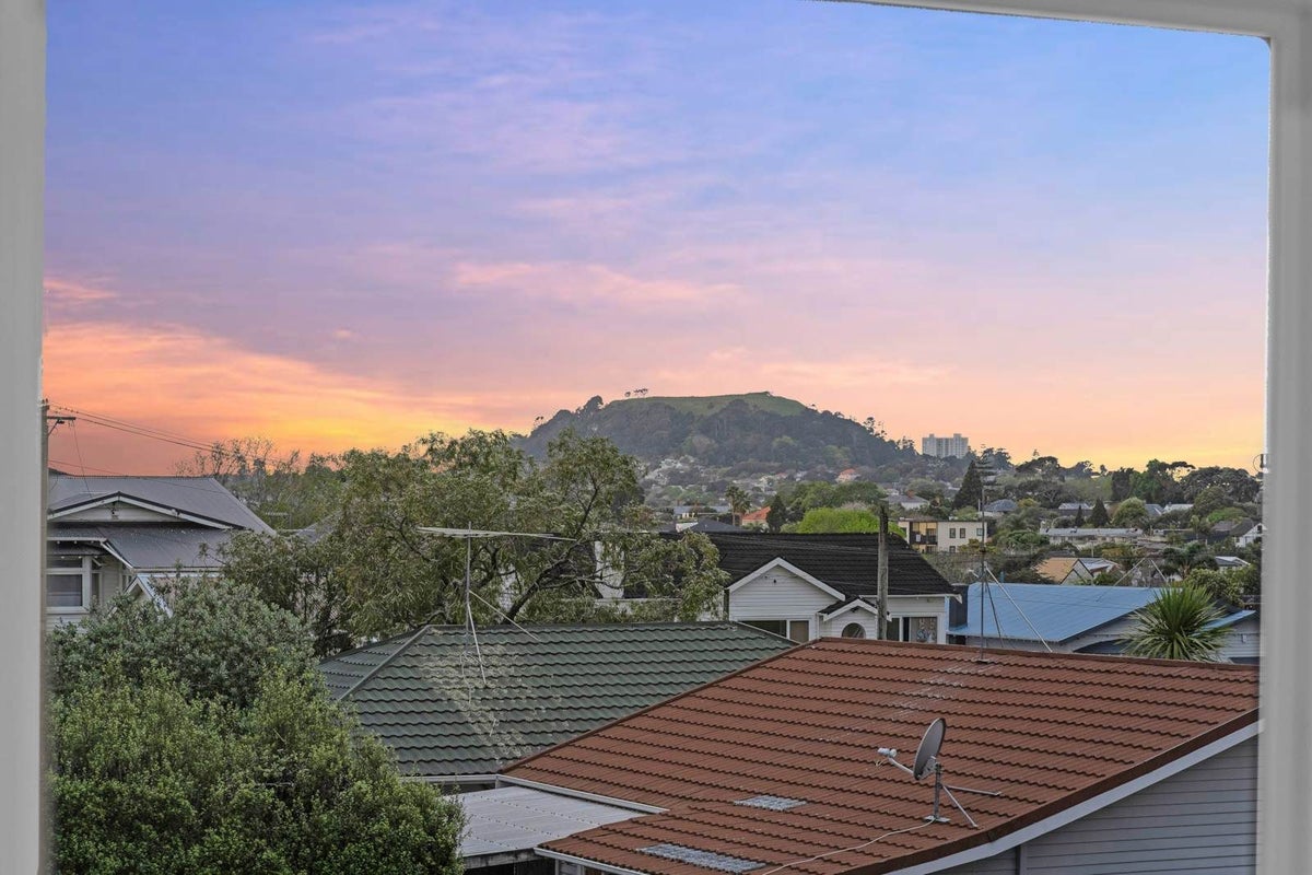 7A  Mons Avenue, Mount Roskill, Auckland City, Auckland - Carousel 2