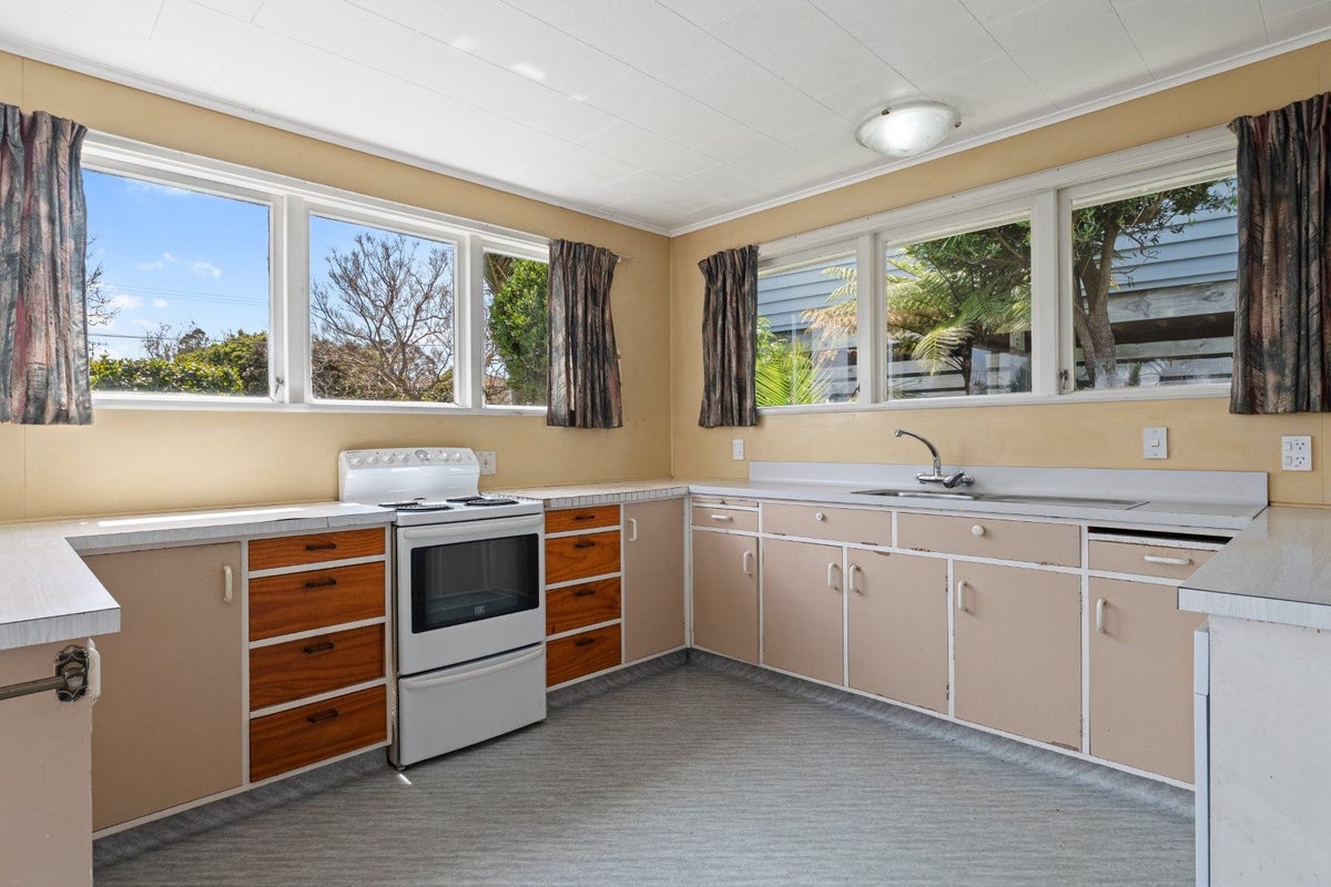 10 Matua Road, Matua, Tauranga - Carousel 2