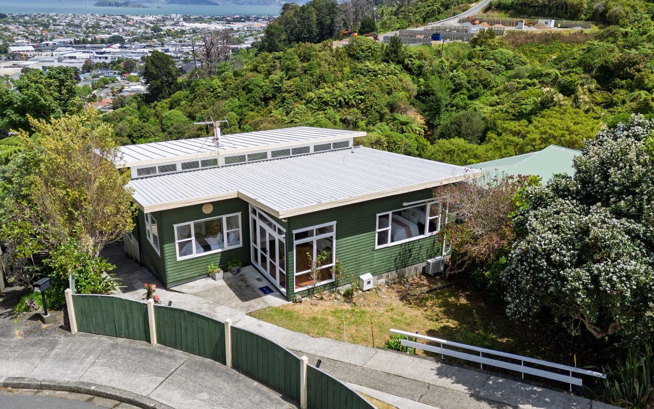 16 City View Grove, Harbour View, Lower Hutt - Carousel 1