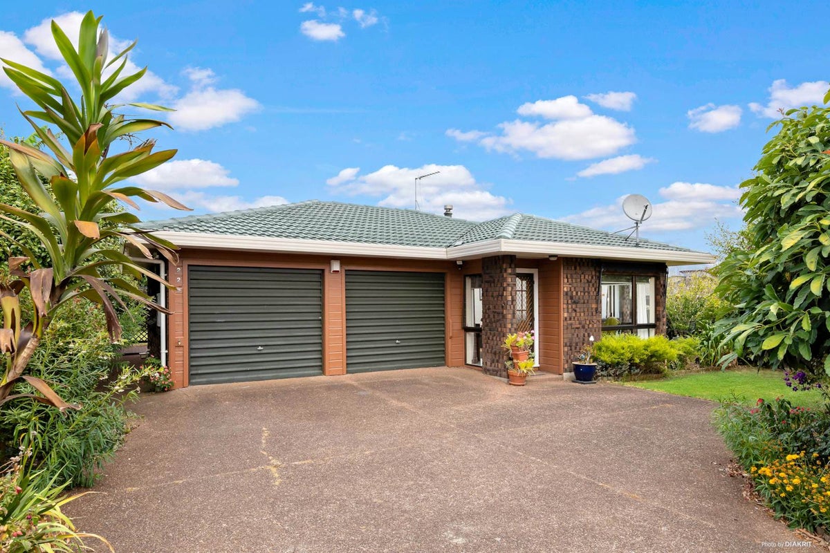 2/22 Watson Place, Papatoetoe, Auckland - Carousel 1