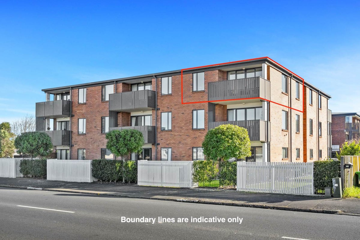 18/128 St George Street, Papatoetoe, Auckland - Carousel 1