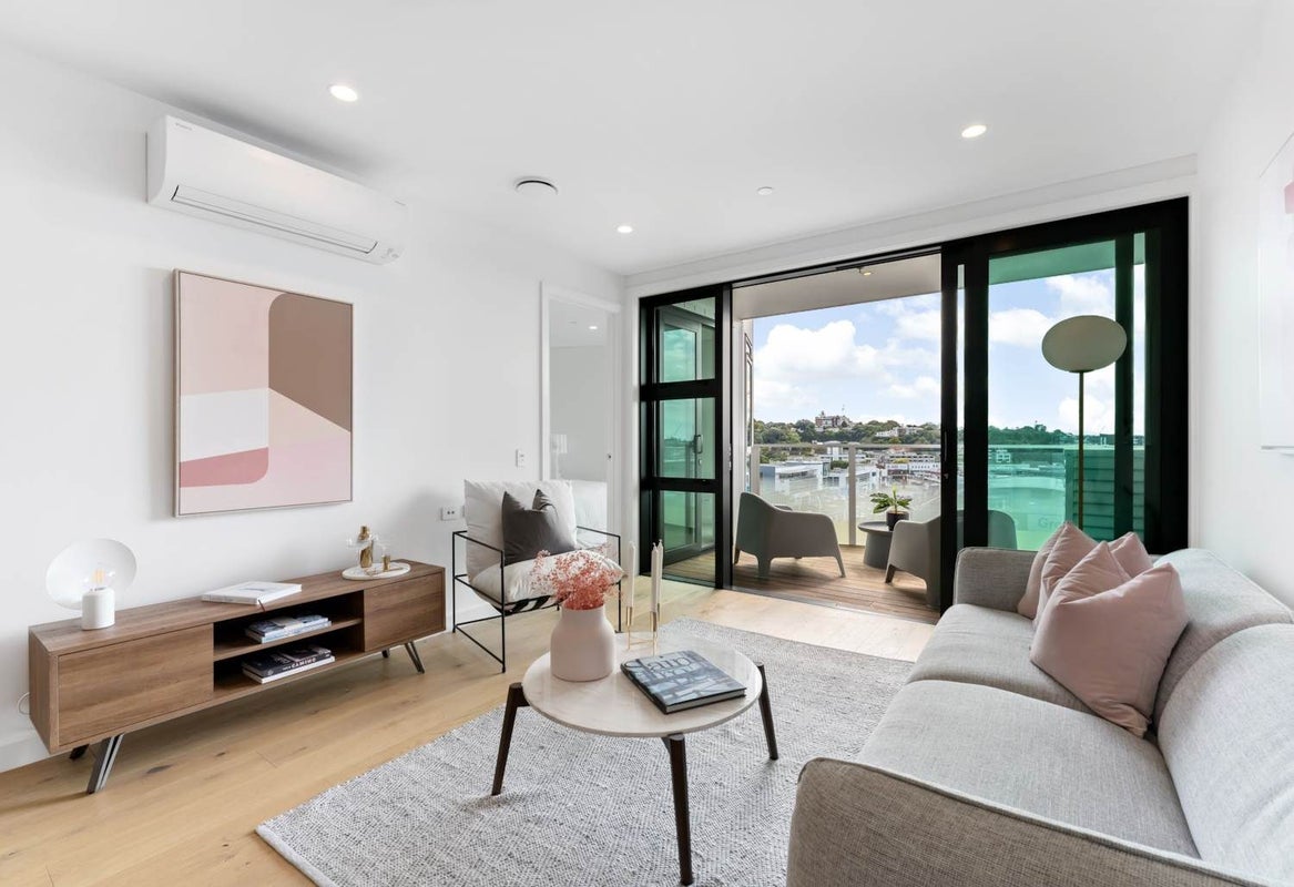406/64 Great South Road, Remuera, Auckland - Carousel 2