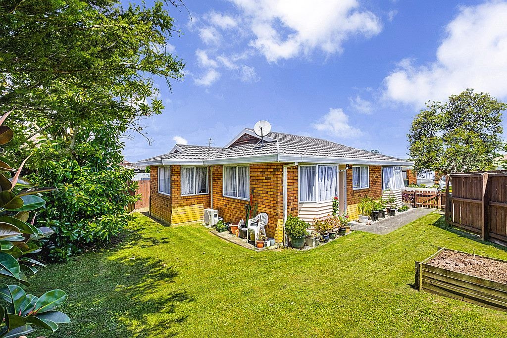 110E Metcalfe Road, Ranui, Auckland - Carousel 1
