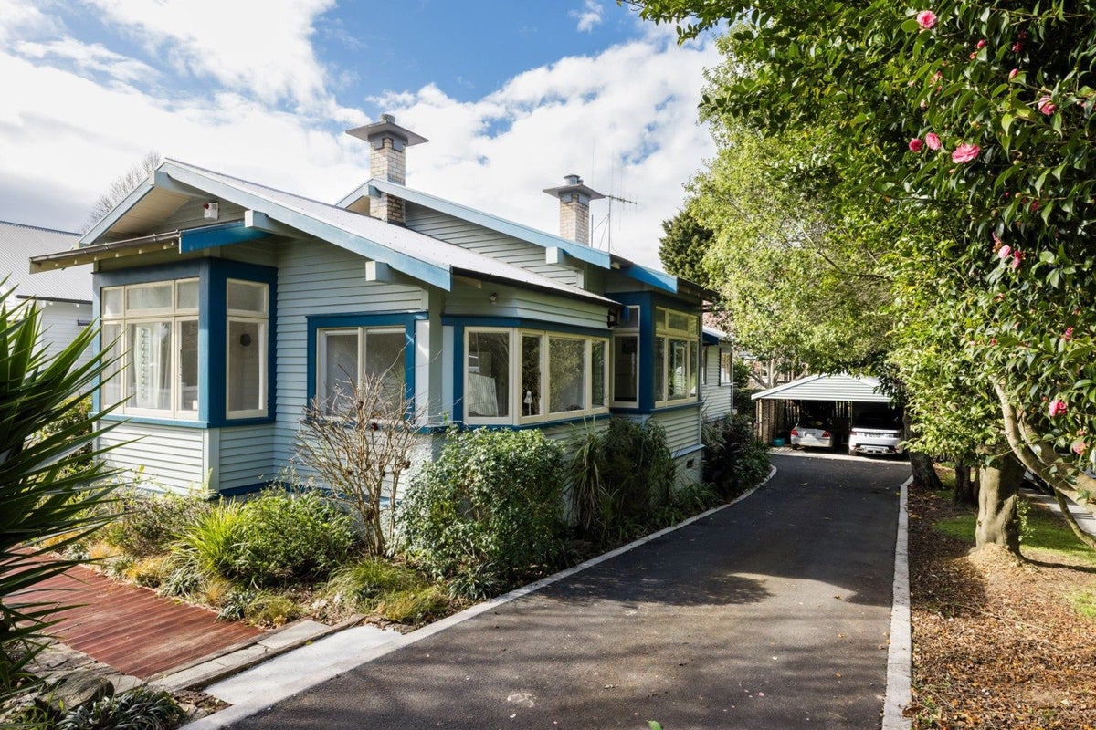 218 River Road, Claudelands, Hamilton - Carousel 2