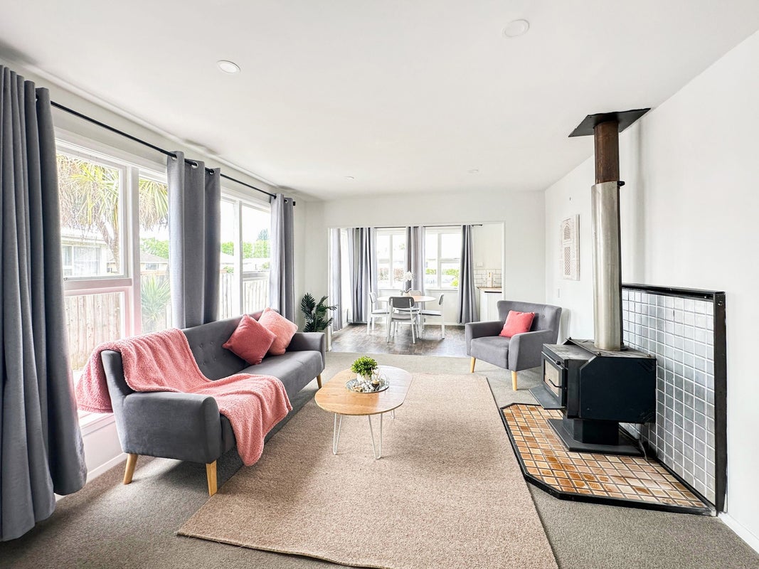 64 Frensham Crescent, Woolston, Christchurch - Carousel 2