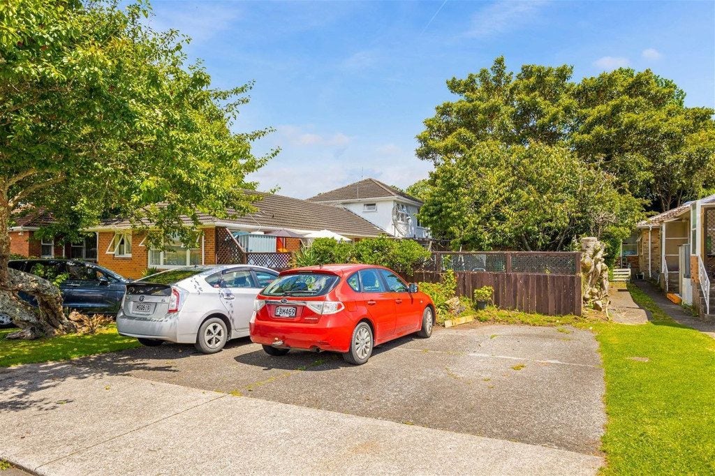 4/6 Begbie Place, Sandringham, Auckland - Carousel 11
