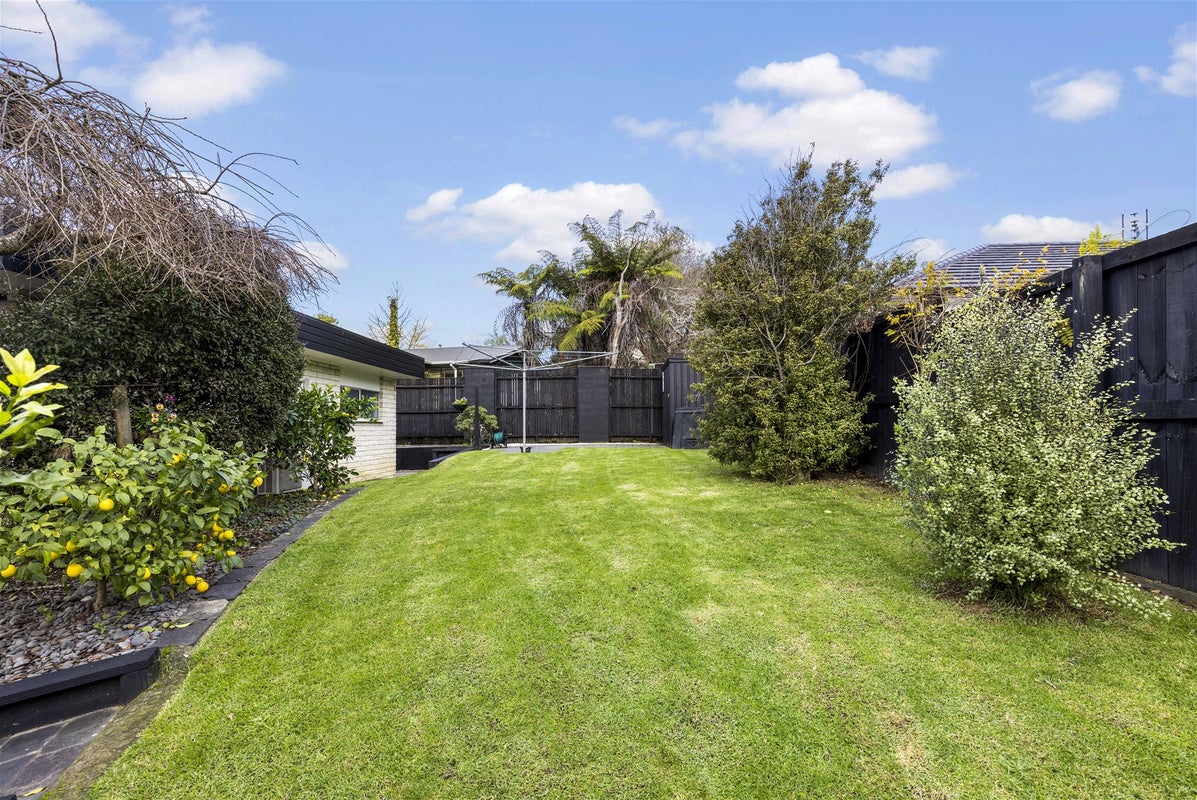 19 Glendale Drive, Dinsdale, Hamilton - Carousel 16