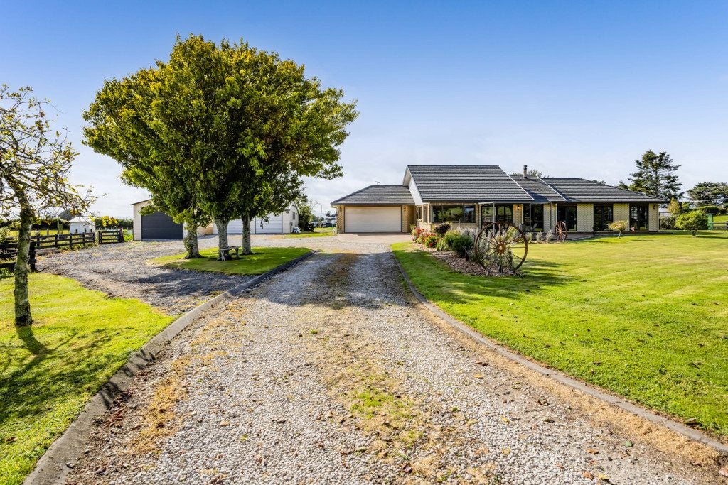 144 Monmouth Road, Pembroke, Stratford - Carousel 2