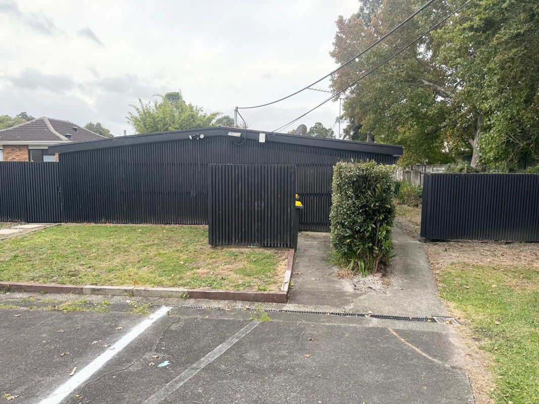 2/17 Glengarry Road, Glen Eden, Auckland - Carousel 1