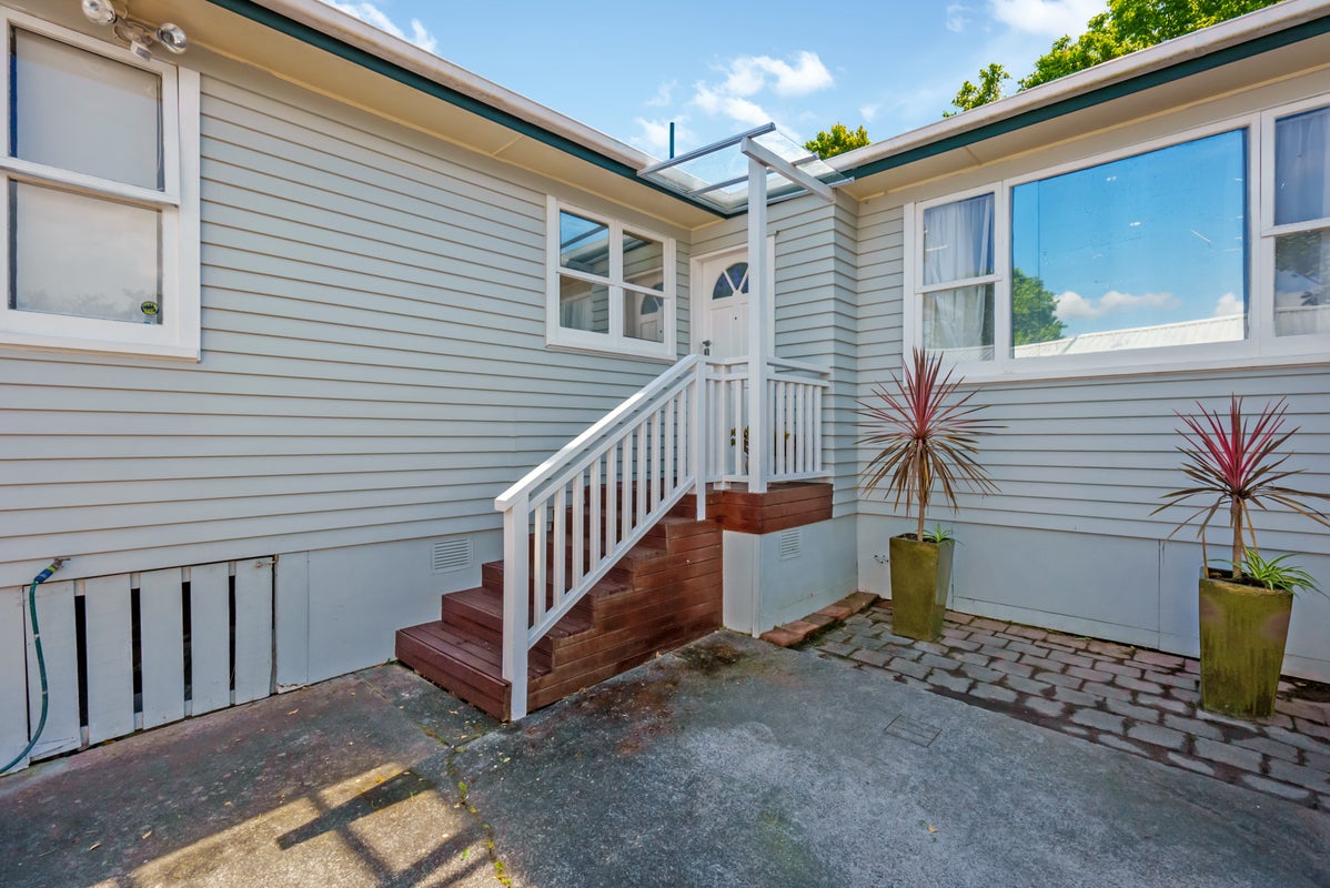 3/14 Orchid Place, Te Atatu South, Auckland - Carousel 2