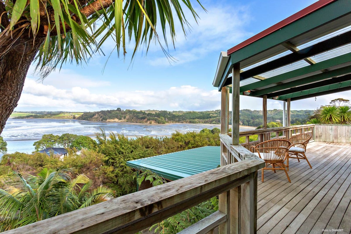 203 Wade River Road, Wade Heads, Whangaparaoa - Carousel 1