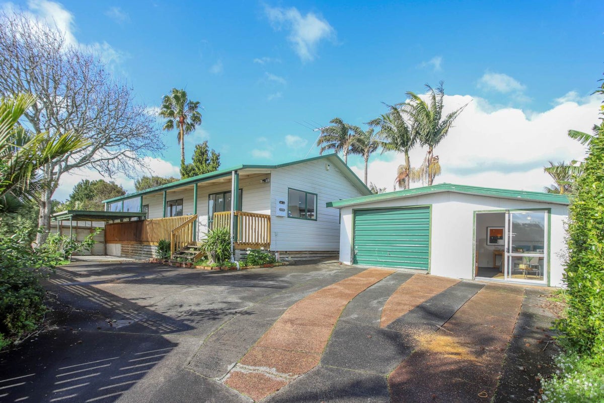 5B Dundale Avenue, Blockhouse Bay, Auckland - Carousel 1