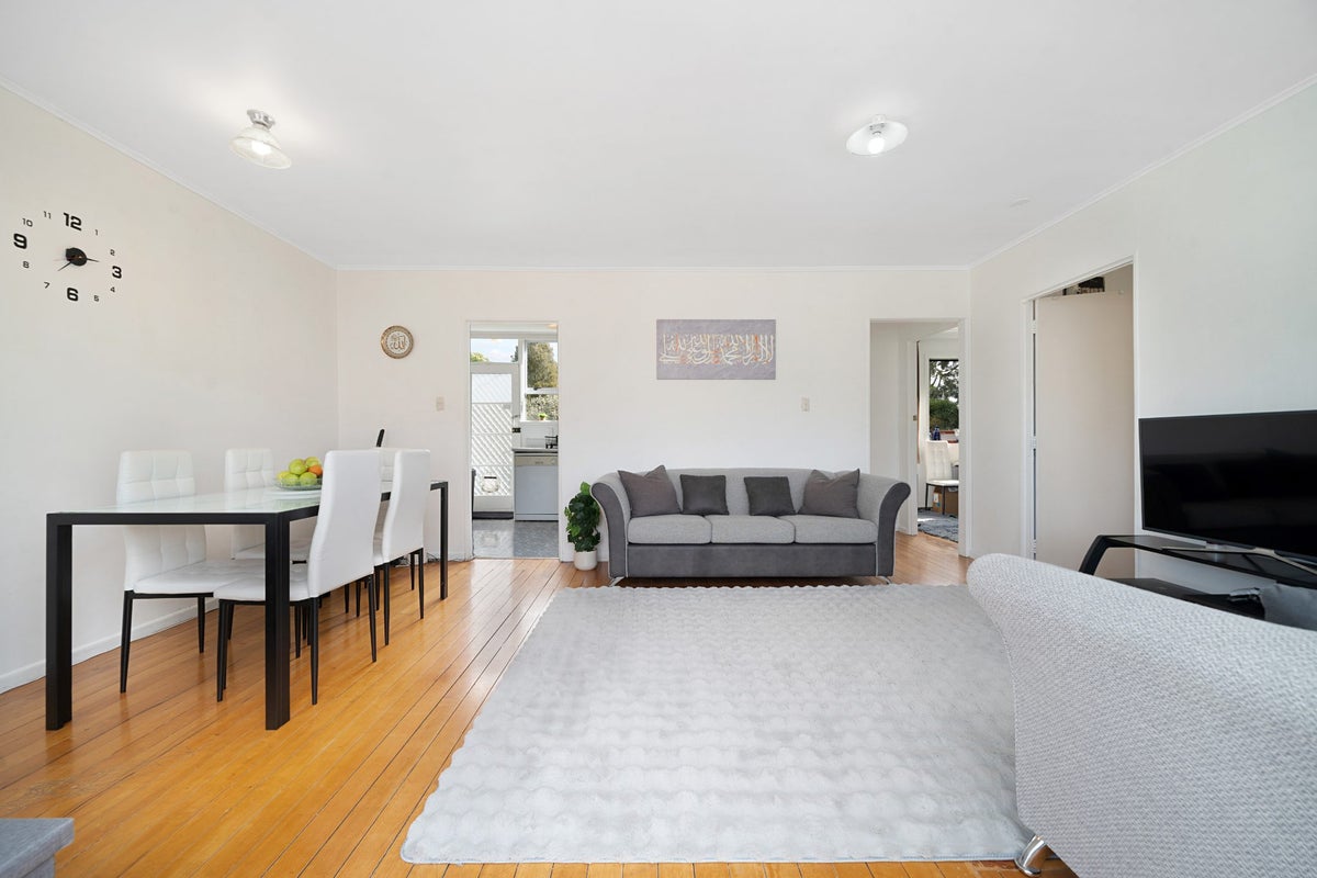 3/29 Wingate Street, Avondale, Auckland - Carousel 1