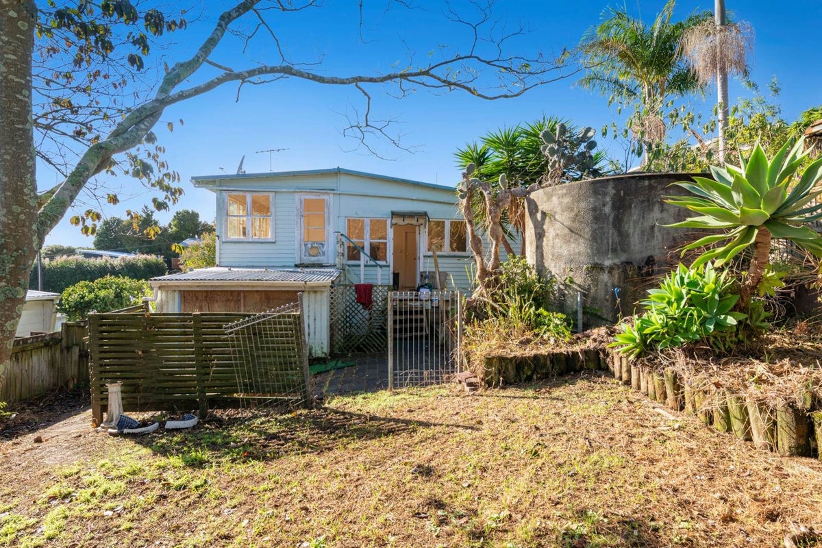 11 Ozone Road, Stanmore Bay, Whangaparaoa - Carousel 2