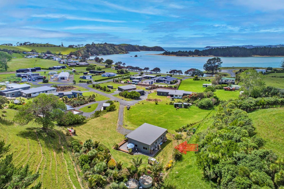 11 Chilcott Road, Whananaki, Hikurangi - Carousel 1