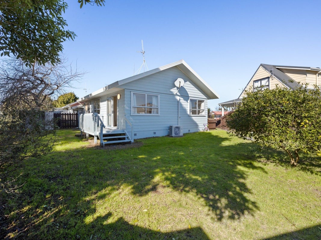 32B Garland Drive, St Andrews, Hamilton - Carousel 2