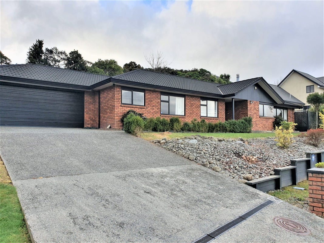 6 Ormrod Grove, Riverstone Terraces, Upper Hutt - Carousel 1