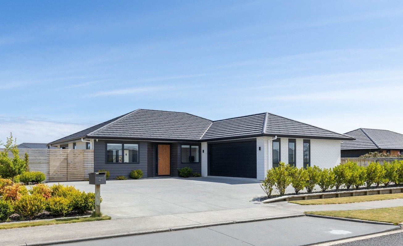 21 Longstaff Drive, Bell Block, New Plymouth - Carousel 1