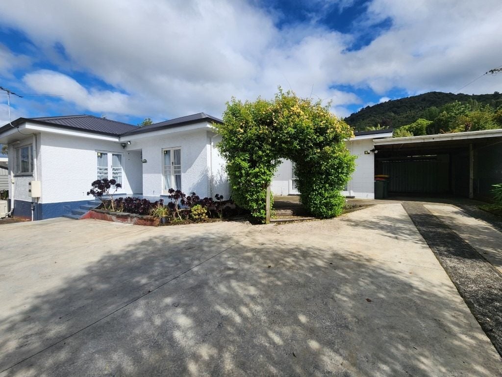 277A Clayton Road, Pukehangi, Rotorua - Carousel 1
