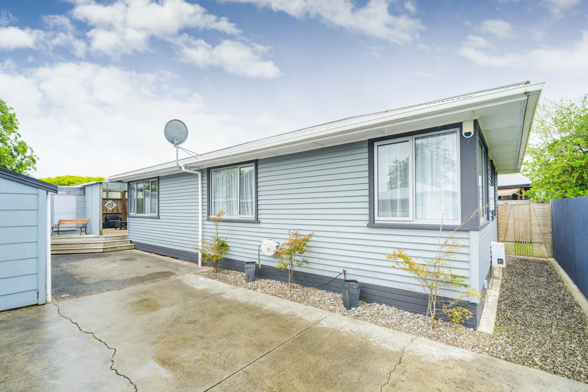 11A Botanical Road, Takaro, Palmerston North - Carousel 25