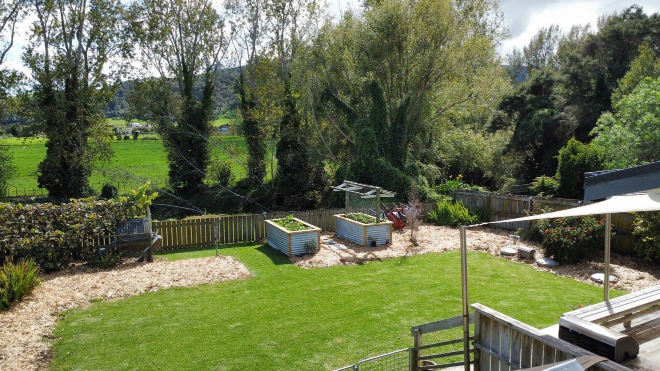 21 Puriri Valley Road, Puriri, Thames - Carousel 1