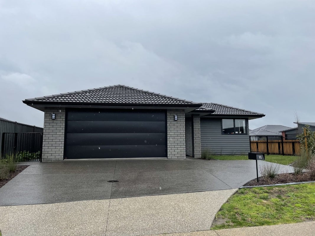 90 Tabraham Crescent, Pyes Pa, Tauranga - Carousel 1