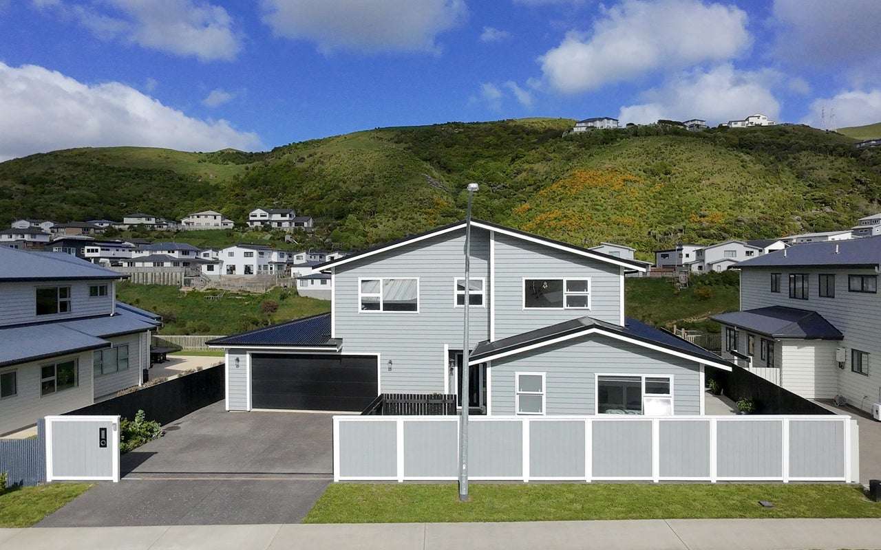 33 Rochdale Drive, Churton Park, Wellington - Carousel 1