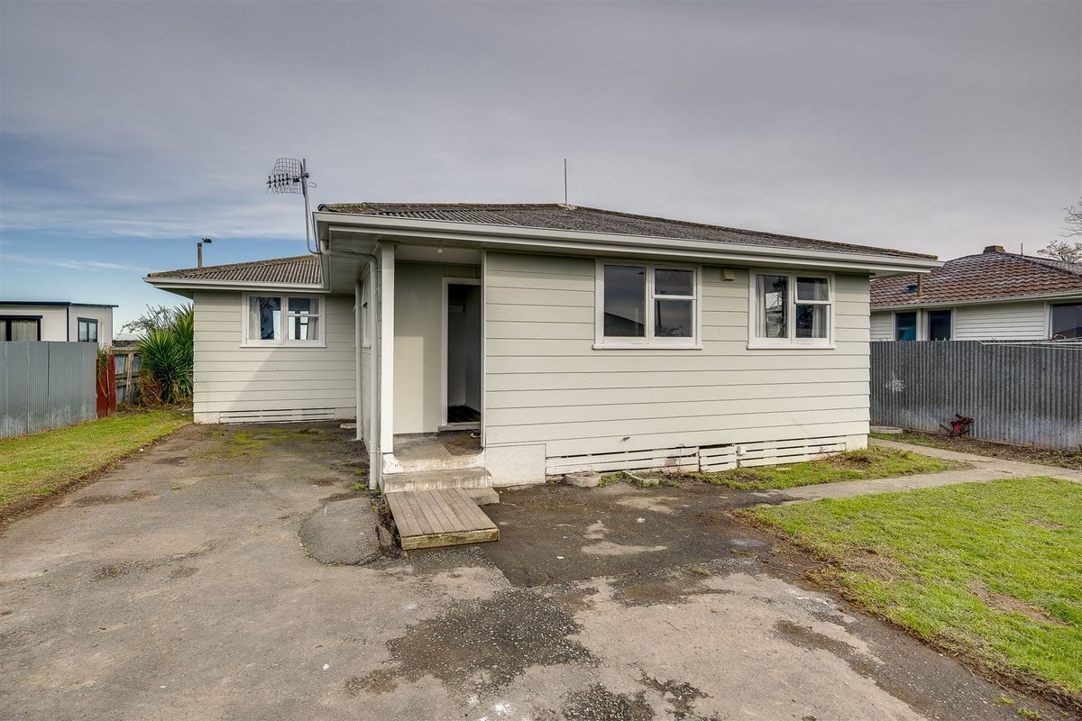34 Hislop Avenue, Onekawa, Napier - Carousel 12