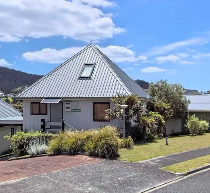 5/104 The Grove, Onemana, Whangamata - Carousel 1