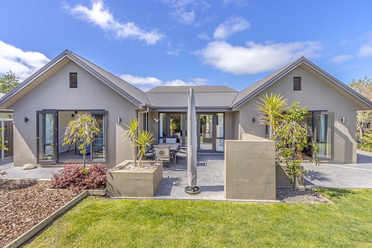 19 Garforth Green, Halswell, Christchurch - Carousel 15