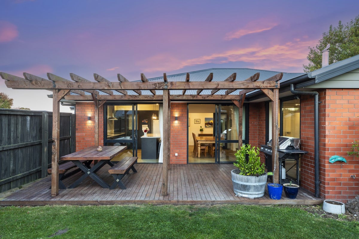 8 Walter Place, Kirwee - Carousel 2