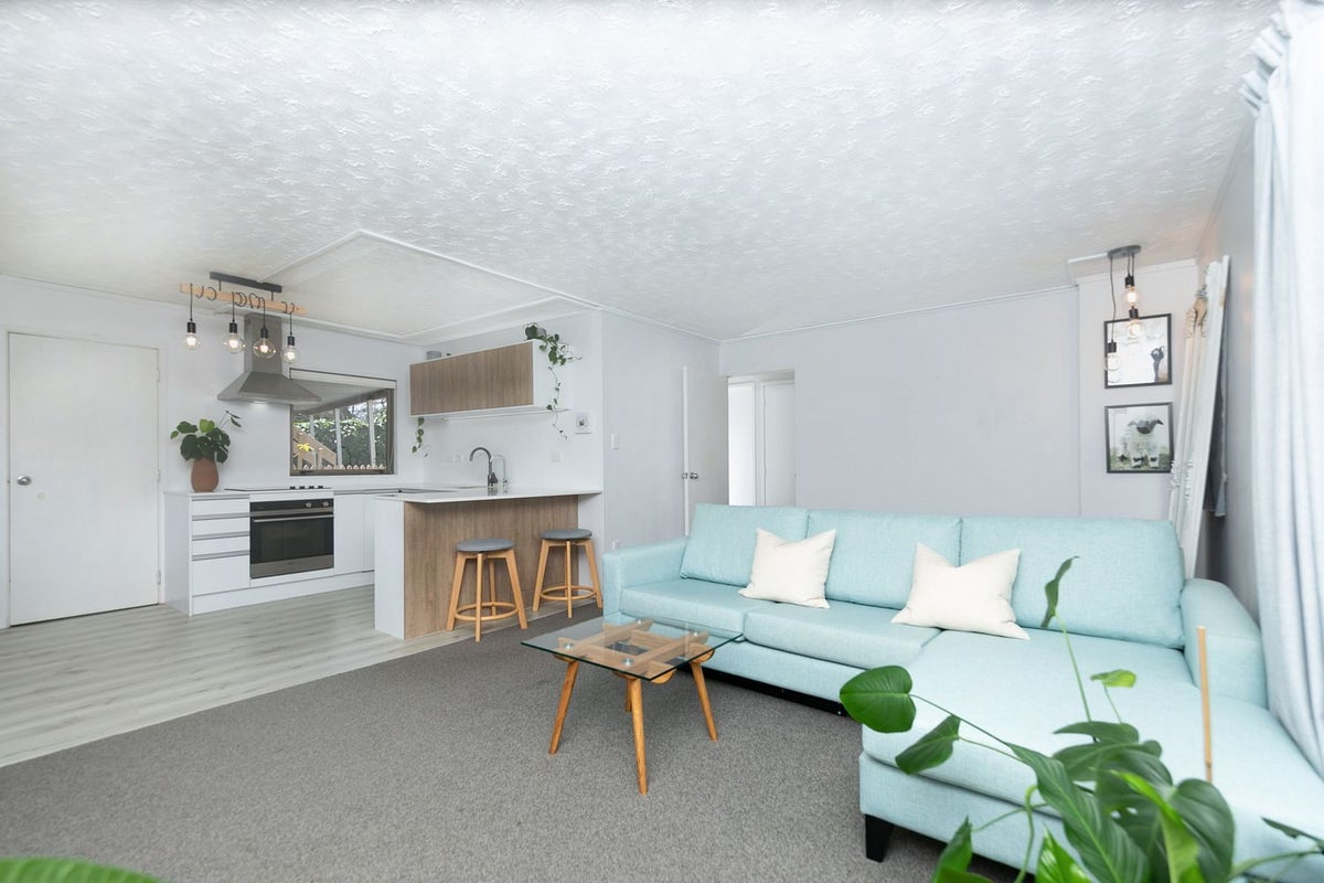 3/1 Simon Ellice Drive, Bayview, Auckland - Carousel 1