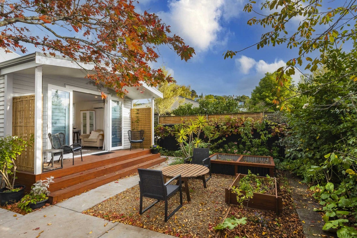 1 Woodbridge Road, Cashmere, Christchurch - Carousel 1