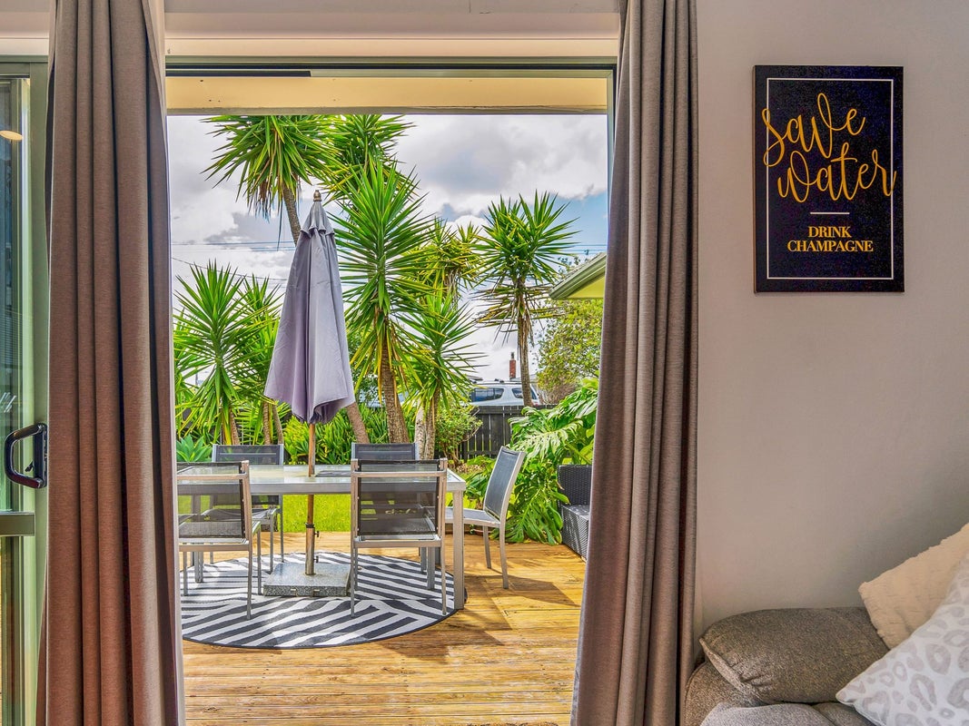 642 Te Atatu Road, Te Atatu Peninsula, Auckland - Carousel 2