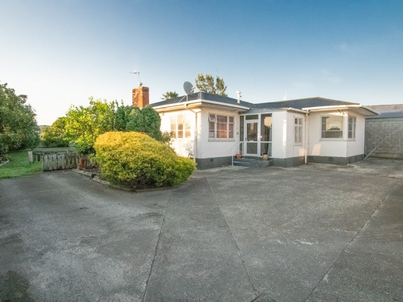 1057 Tremaine Avenue, Roslyn, Palmerston North - Carousel 2