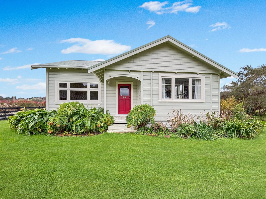 65 Ngakoroa Road, Ormond, Gisborne - Carousel 1