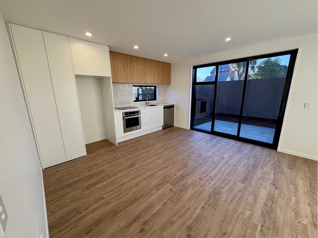 4/33 England Street, Phillipstown, Christchurch - Carousel 1