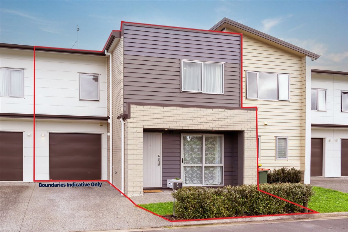 8 Anna Jean Crescent, Flagstaff, Hamilton - Carousel 1