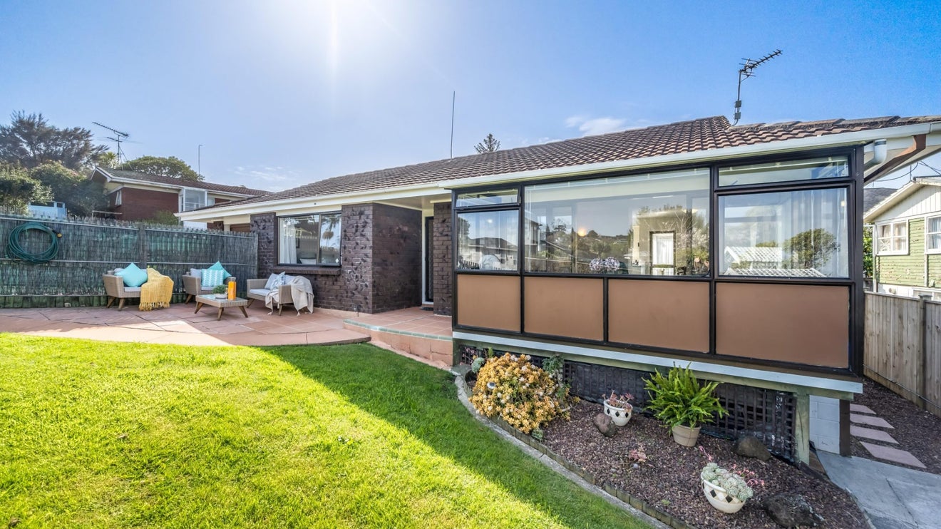 1/50 Moore Street, Howick, Auckland - Carousel 1