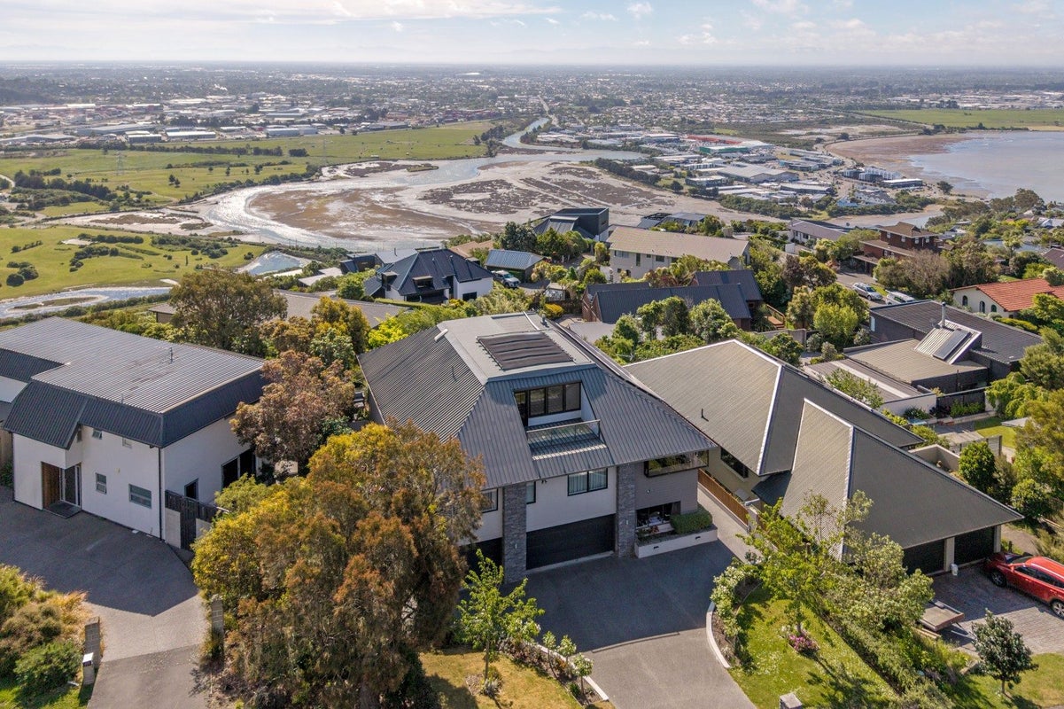 227 Cannon Hill Crescent, Mount Pleasant, Christchurch - Carousel 22